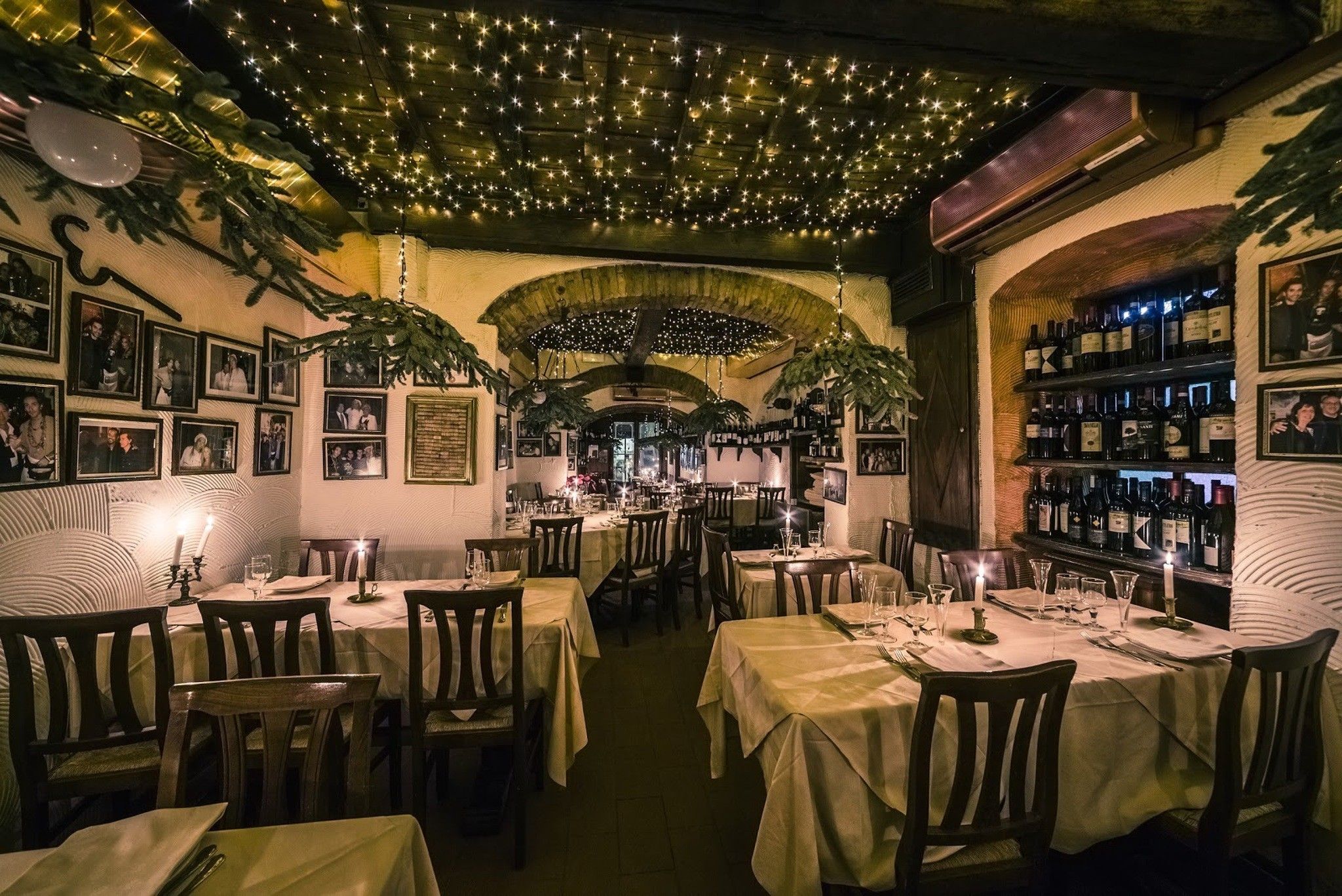 Restaurant dining room